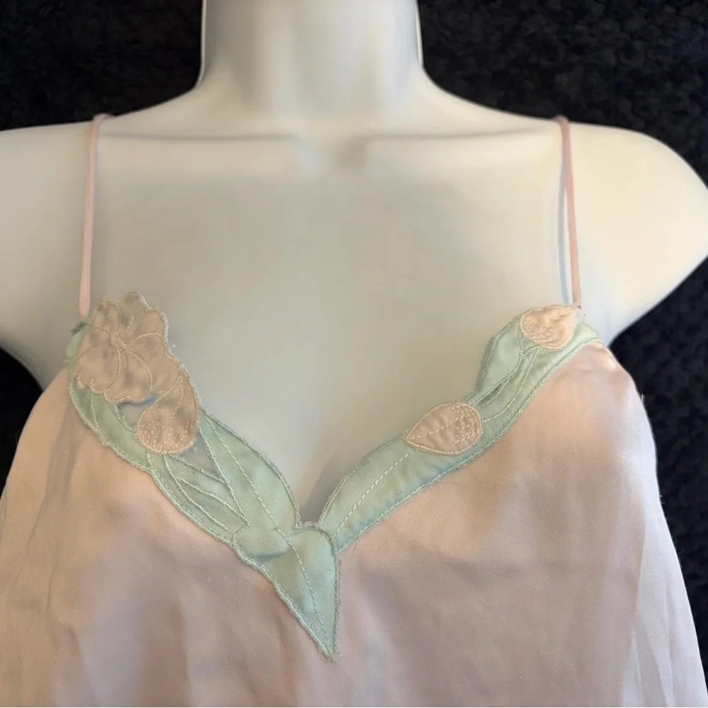 Vintage 60's Pink Nightgown with Floral Detail